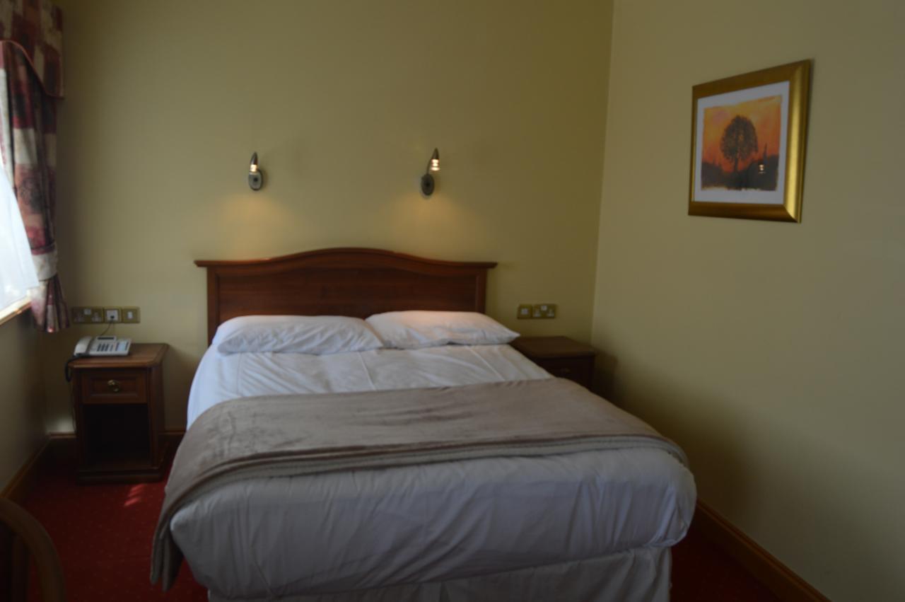 The Anglers Rest Hotel Headford Exteriör bild
